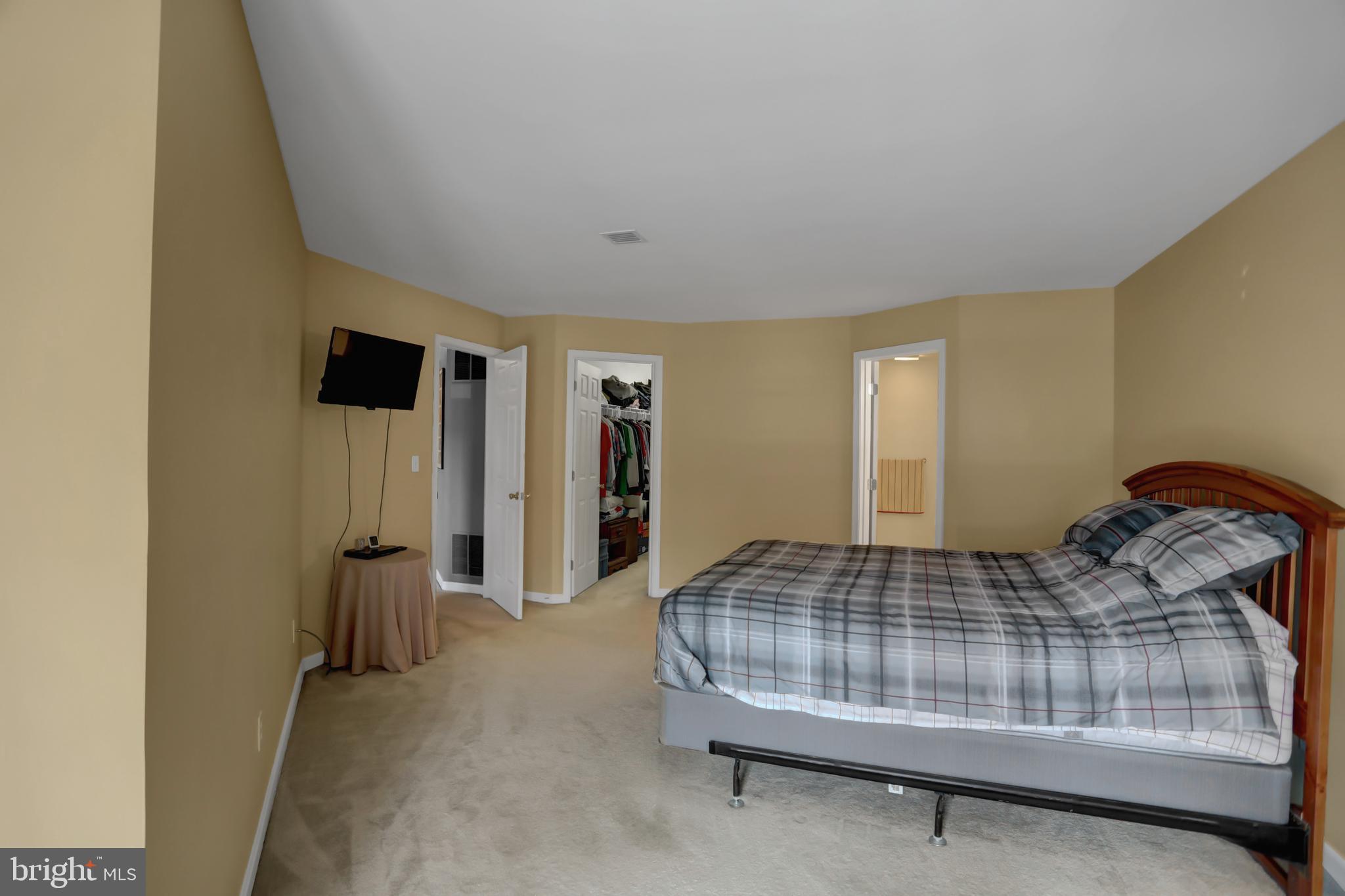 4547 Deer Path Road Harrisburg, PA 17110 - Photo 11 of 19 Gallery Image 11