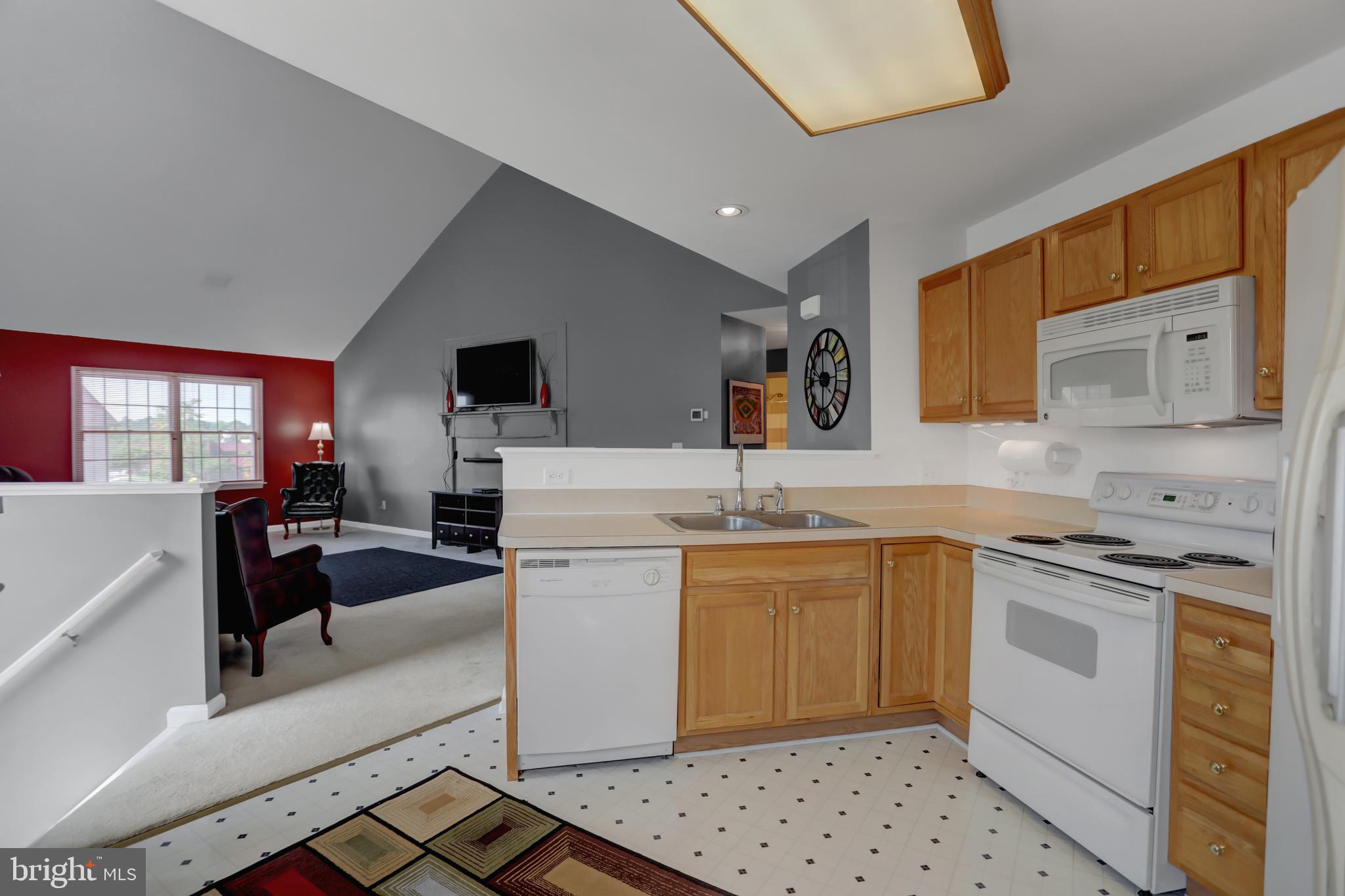 4547 Deer Path Road Harrisburg, PA 17110 - Photo 4 of 19 Gallery Image 4