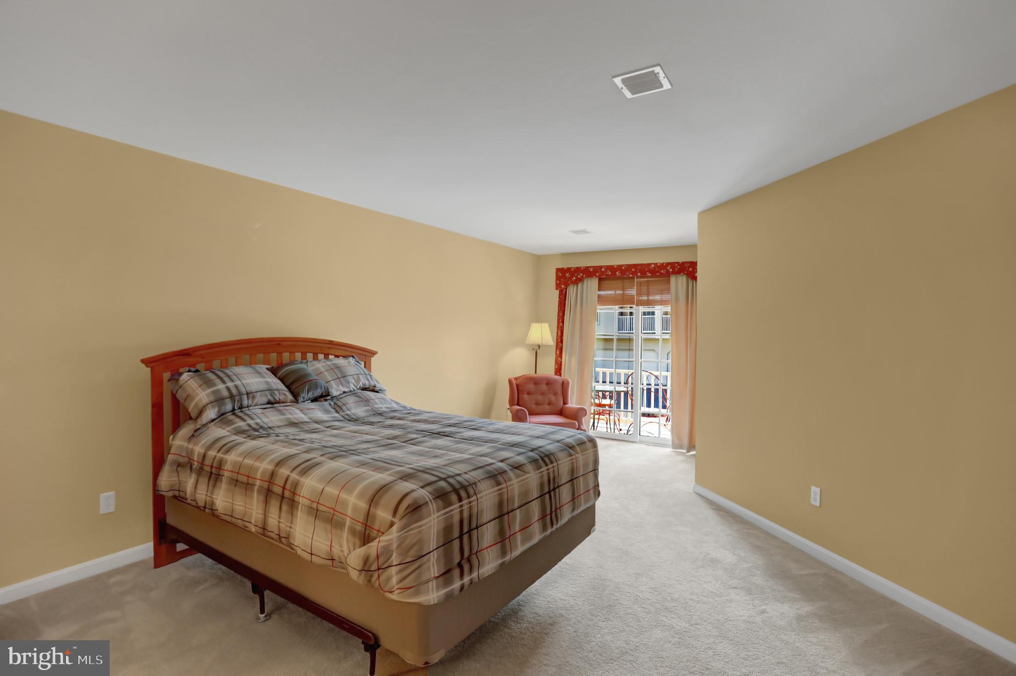 4547 Deer Path Road Harrisburg, PA 17110 - Photo 9 of 19 Gallery Image 9