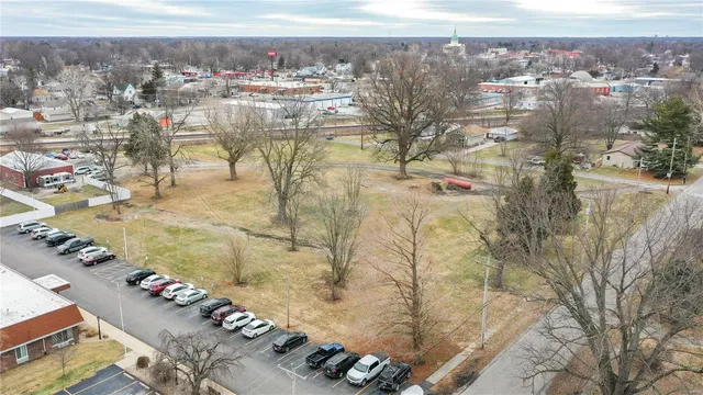 $63,000 | 318 East Buchanan Street, Carlinville, IL 62626