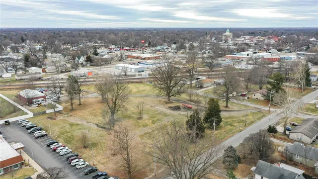 $63,000 | 318 East Buchanan Street, Carlinville, IL 62626