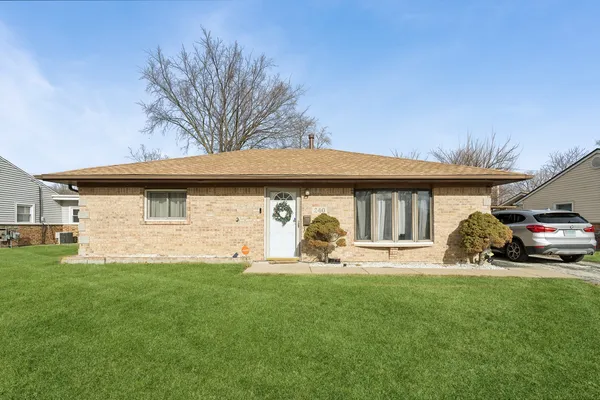 $110,000 | 240 Miami Street, Park Forest, IL 60466