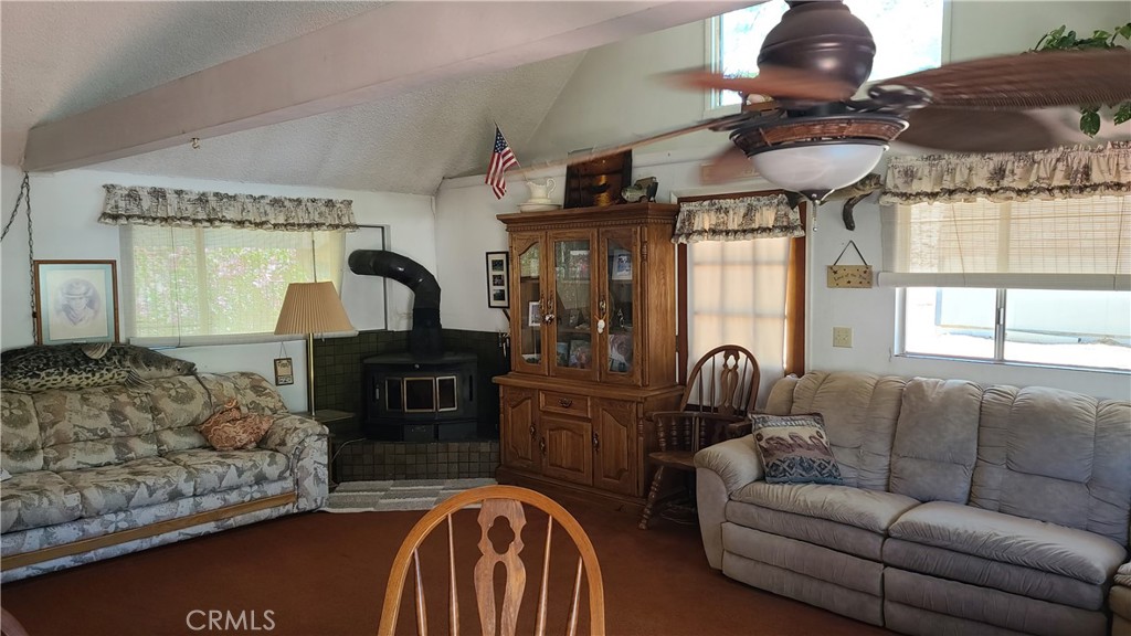 4500 Gage Irving Road, Unit E9 Paso Robles, CA 93446 - Photo 13 of 18 Living room