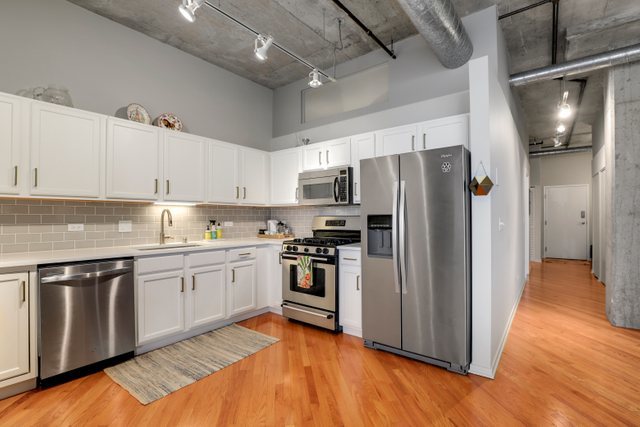 1000 West Adams Street, Unit 617 Chicago, IL 60607 - Photo 11 of 34