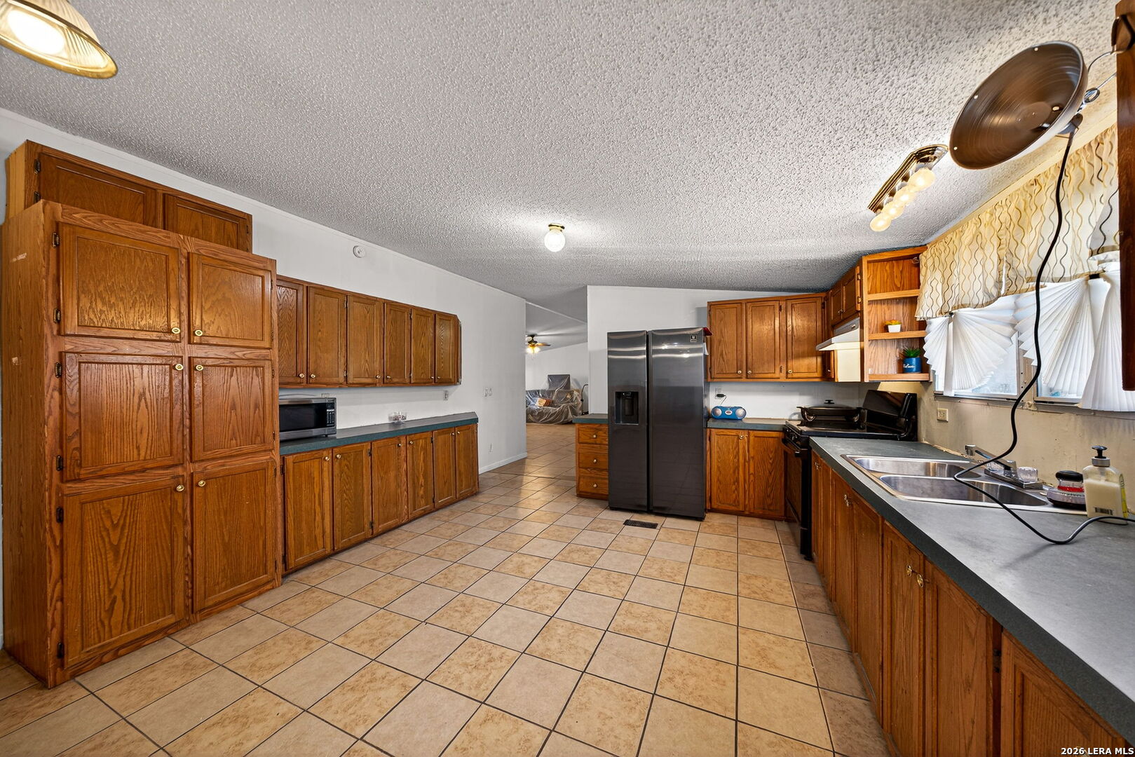 21960 Priest Road Elmendorf, TX 78112 - Photo 10 of 29 Gallery Image 10