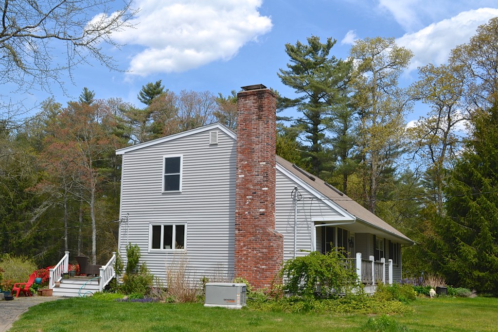61 Crystal Spring Road Mattapoisett, MA 02739 - Photo 3 of 18 Gallery Image 3