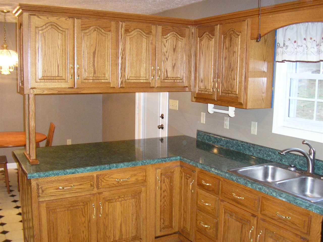 7614 Morgantown Road Bowling Green, KY 42101 - Photo 7 of 33 Gallery Image 7