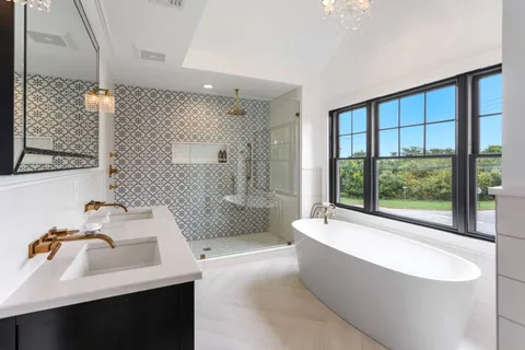 264 South Magee Street, Southampton, NY 11968