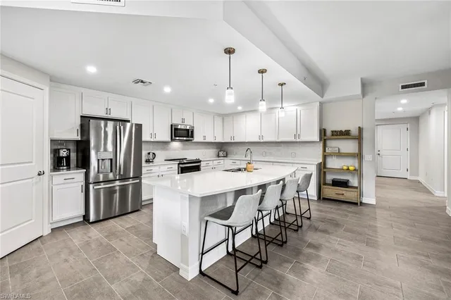 $7,500 | 172 Indies Drive East, Unit 101, Naples, FL 34114