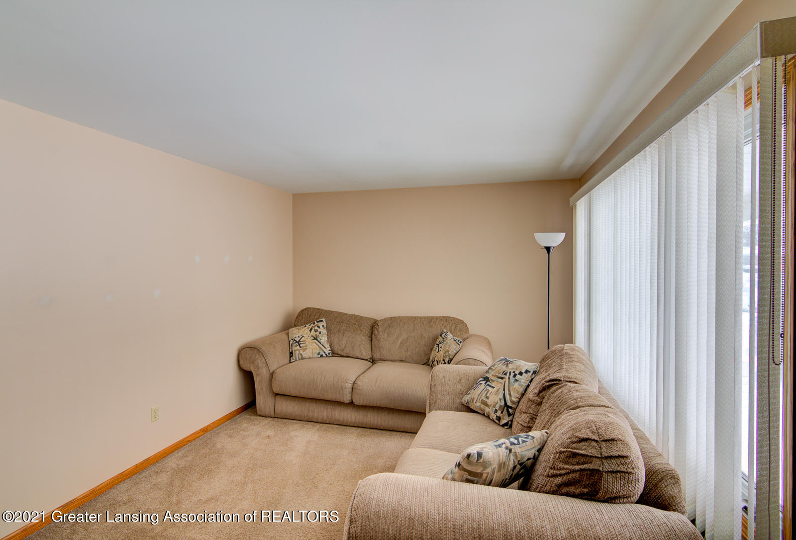 4210 Gull Road Lansing, MI 48917 - Photo 3 of 18 4210 Gull Rd - Web-14