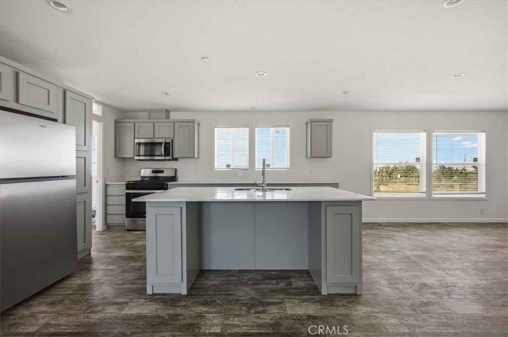 7625 Luna Road Phelan, CA 92371 - Photo 10 of 34 Gallery Image 10