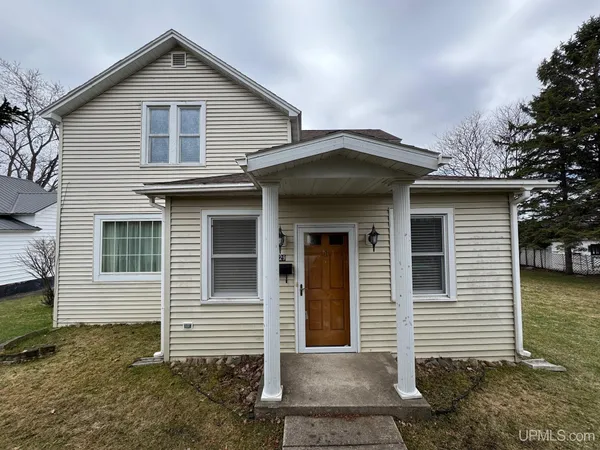 $189,500 | 729 East B Street, Iron Mountain, MI 49801