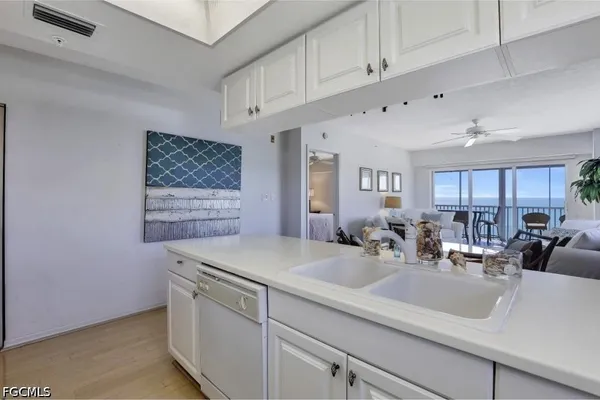 $9,000 | 1020 South Collier Boulevard, Unit 507, Marco Island, FL 34145