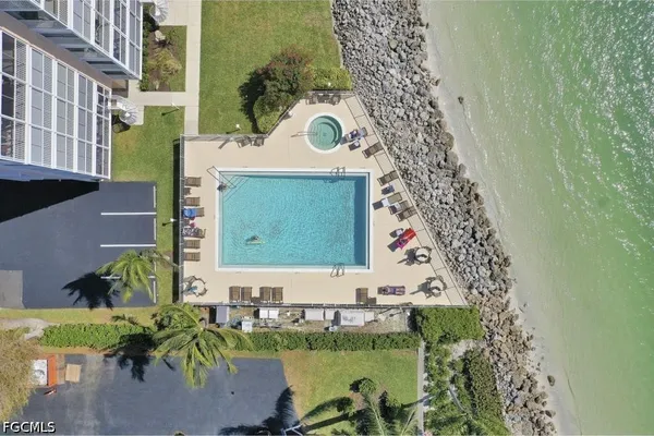 $9,000 | 1020 South Collier Boulevard, Unit 507, Marco Island, FL 34145