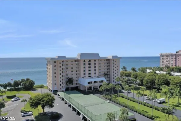$9,000 | 1020 South Collier Boulevard, Unit 507, Marco Island, FL 34145