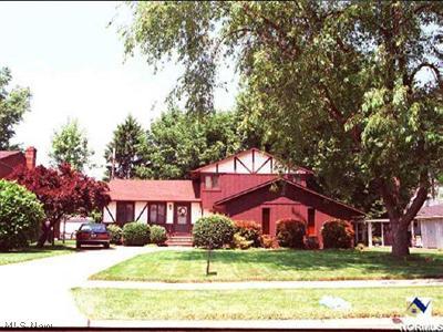 27910 Knickerbocker Road Bay Village, OH 44140 - Photo 1 of 1 Gallery Image 1