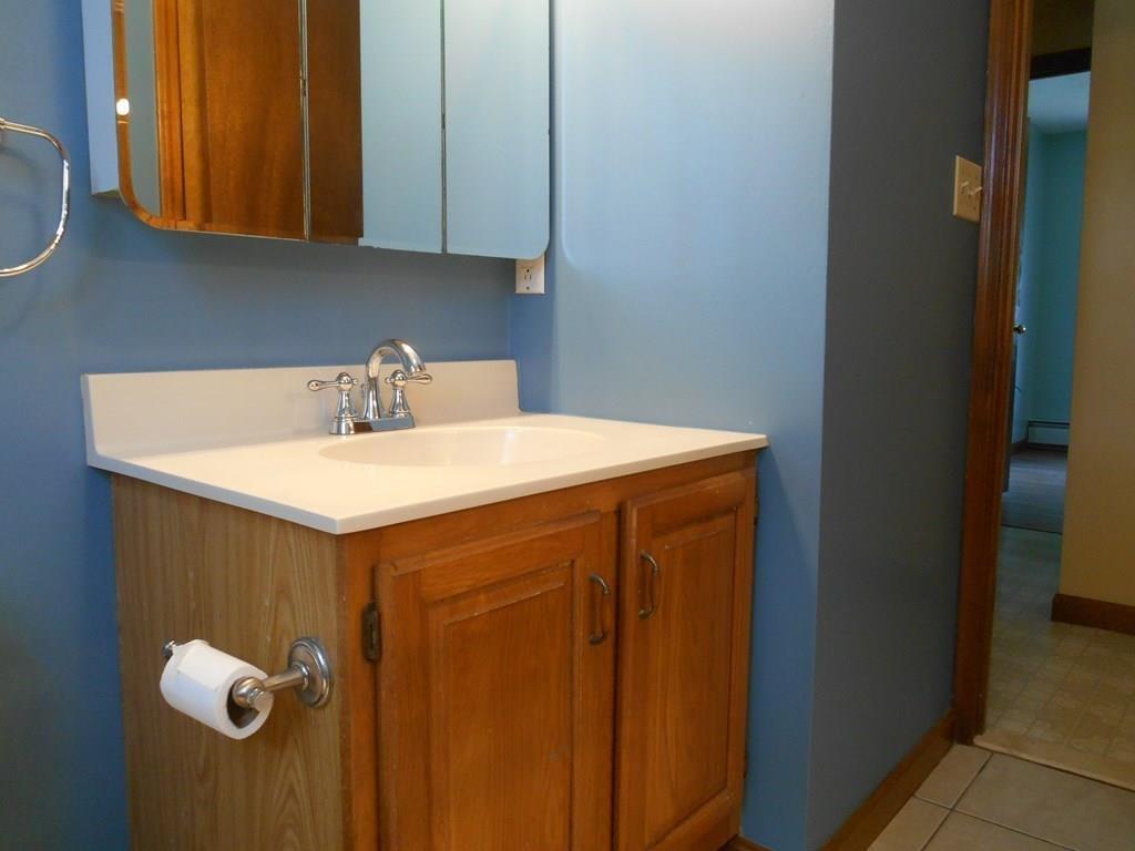 72 Darnell Road Worcester, MA 01606 - Photo 17 of 32 Gallery Image 17