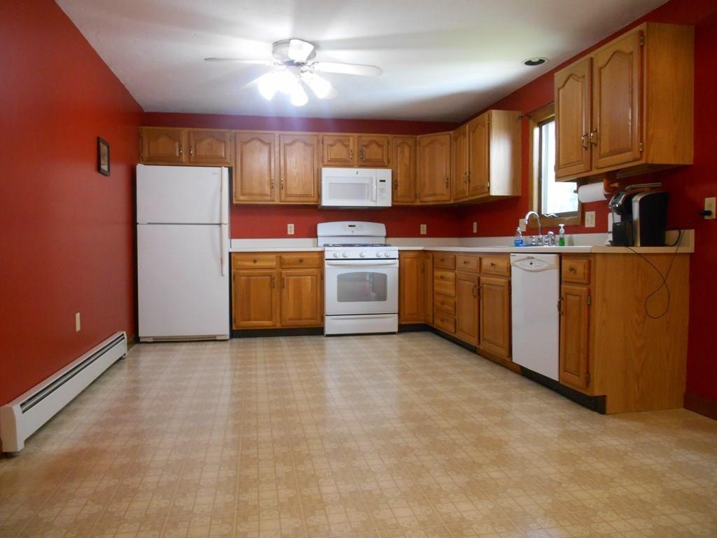 72 Darnell Road Worcester, MA 01606 - Photo 2 of 32 Gallery Image 2