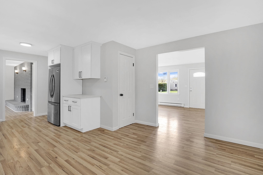 258 Rock Valley Road Holyoke, MA 01040 - Photo 14 of 42