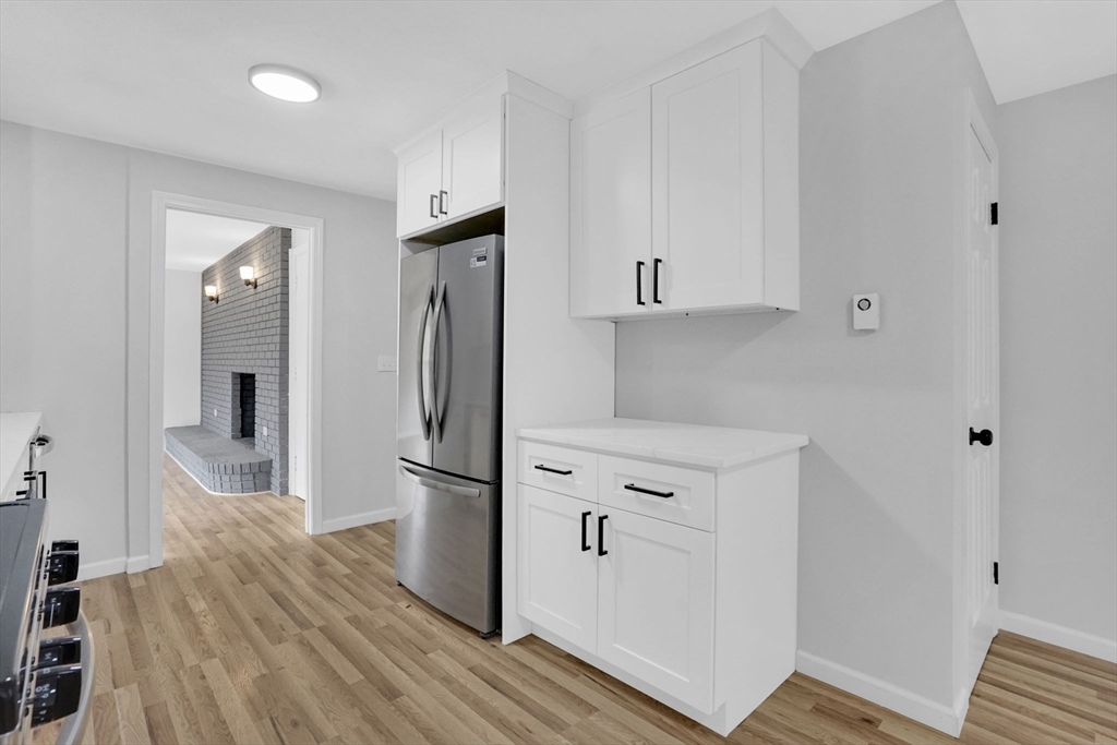 258 Rock Valley Road Holyoke, MA 01040 - Photo 15 of 42