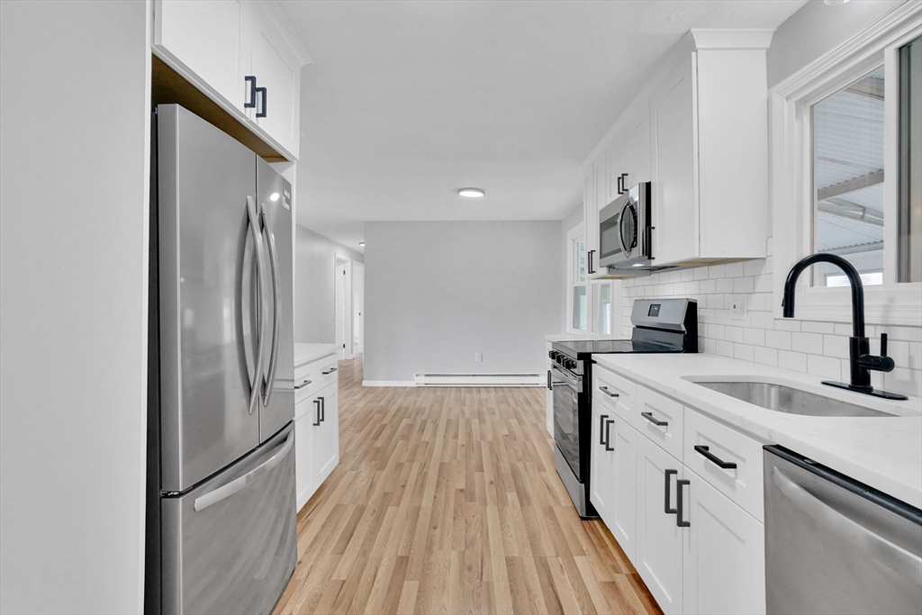 258 Rock Valley Road Holyoke, MA 01040 - Photo 16 of 42