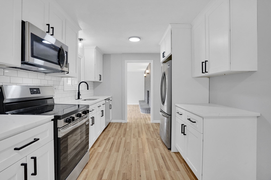 258 Rock Valley Road Holyoke, MA 01040 - Photo 17 of 42