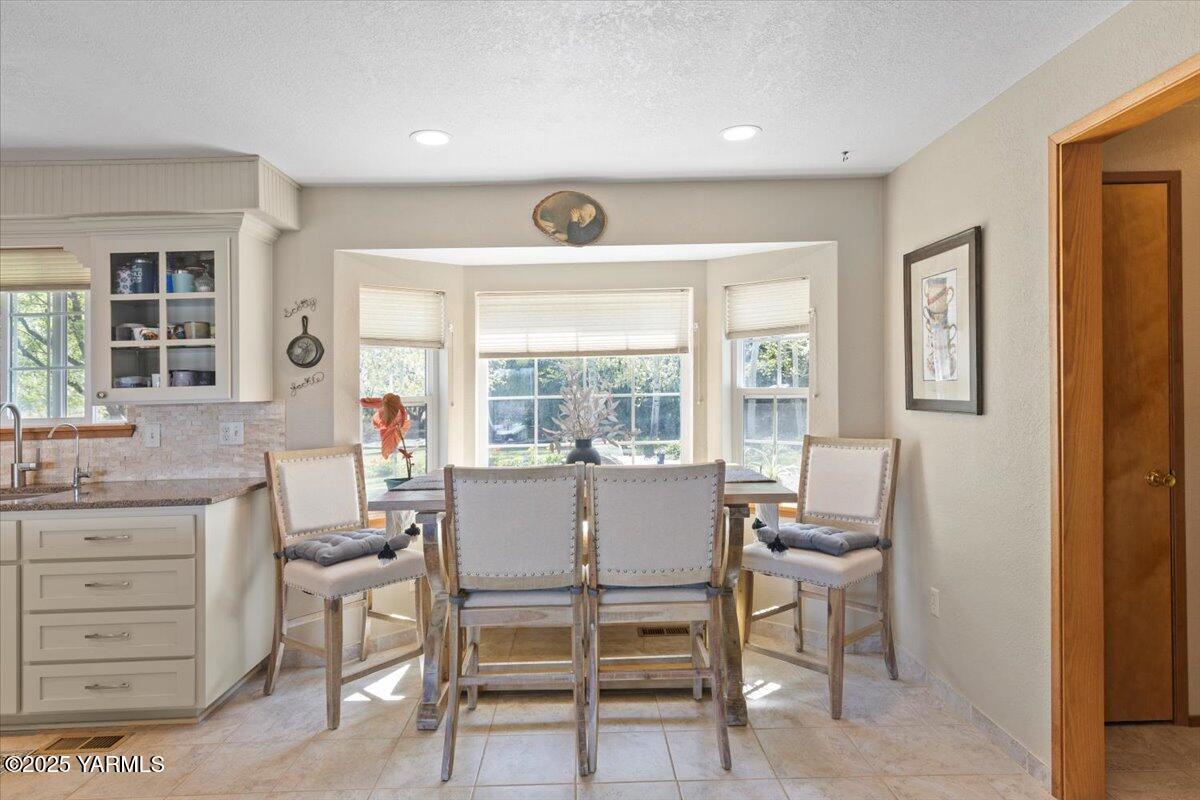10401 North 1739 Pr Road Grandview, WA 98930 - Photo 27 of 80 61-10401 1739th-036