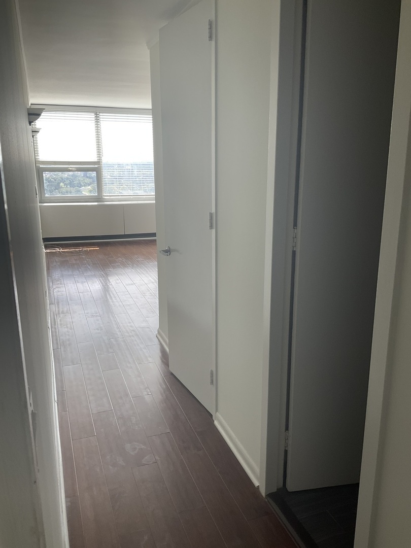 1700 East 56th Street, Unit 36093610 Chicago, IL 60637 - Photo 13 of 25