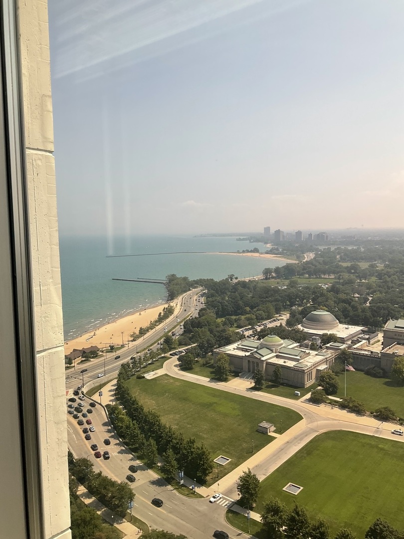 1700 East 56th Street, Unit 36093610 Chicago, IL 60637 - Photo 3 of 25