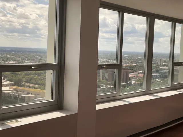 $445,000 | 1700 East 56th Street, Unit 36093610, Chicago, IL 60637