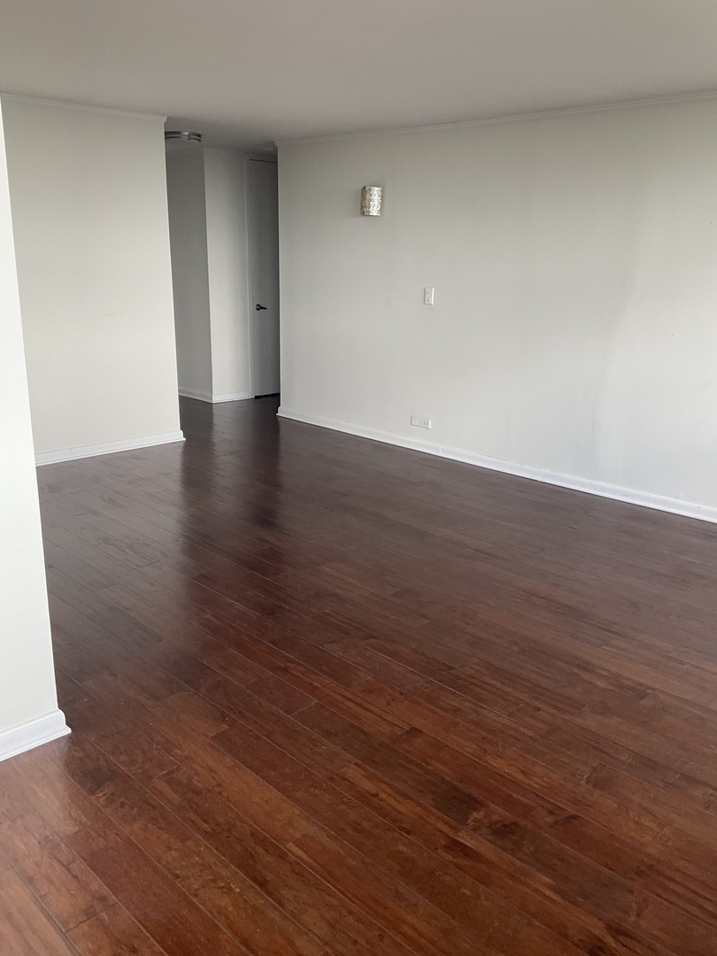 1700 East 56th Street, Unit 36093610 Chicago, IL 60637 - Photo 9 of 25