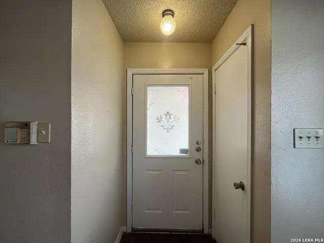 $795 | 6306 Queens Castle, Unit 4, San Antonio, TX 78218