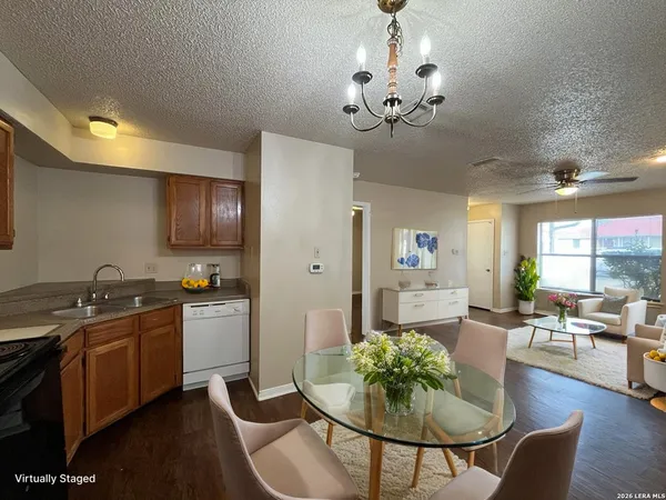 $750 | 6306 Queens Castle, Unit 4, San Antonio, TX 78218