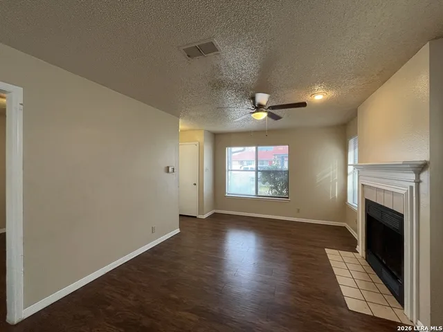 $795 | 6306 Queens Castle, Unit 4, San Antonio, TX 78218