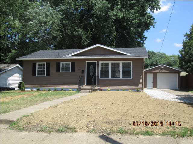 4407 Stratford Road Evansville, IN 47710 - Photo 1 of 8 Gallery Image 1