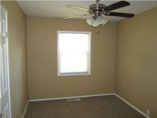 4407 Stratford Road Evansville, IN 47710 - Photo 5 of 8 Gallery Image 5