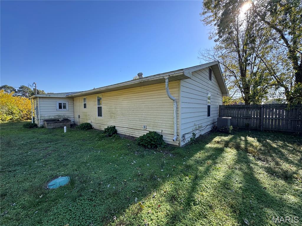 188 Swank Street Charleston, MO 63834 - Photo 3 of 3