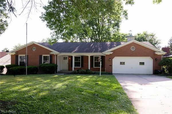 $279,900 | 4126 Stratford Road, Youngstown, OH 44512