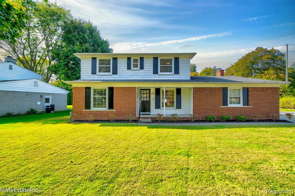 15761 Riverside Street Livonia, MI 48154 - Photo 2 of 62 Gallery Image 2