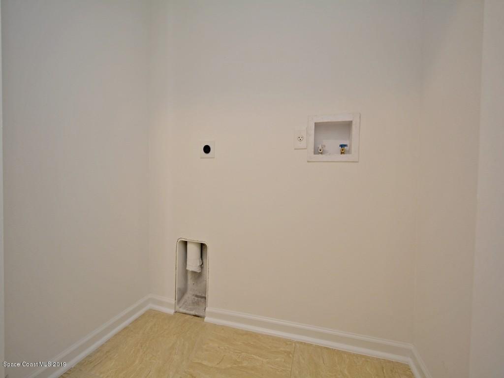 1341 Gibbs Road Southwest Palm Bay, FL 32908 - Photo 20 of 21 Laundry Hook-up