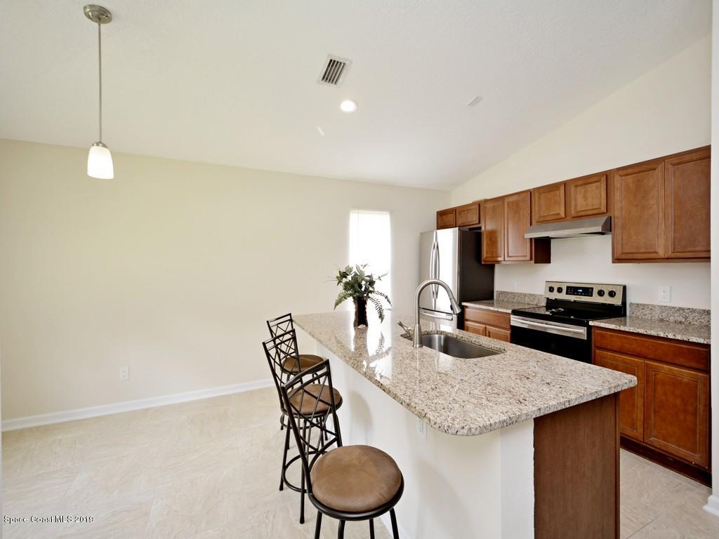 1341 Gibbs Road Southwest Palm Bay, FL 32908 - Photo 5 of 21 Kitchen