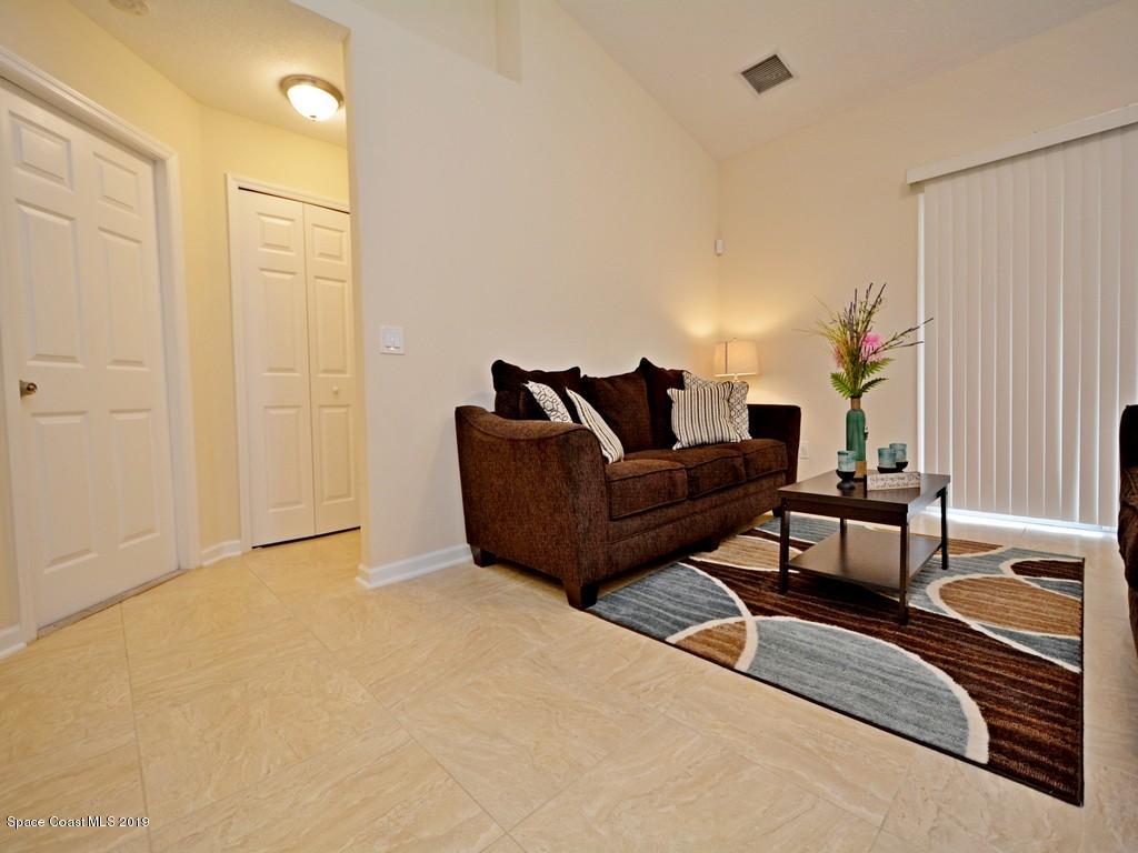 1341 Gibbs Road Southwest Palm Bay, FL 32908 - Photo 7 of 21 Livingroom