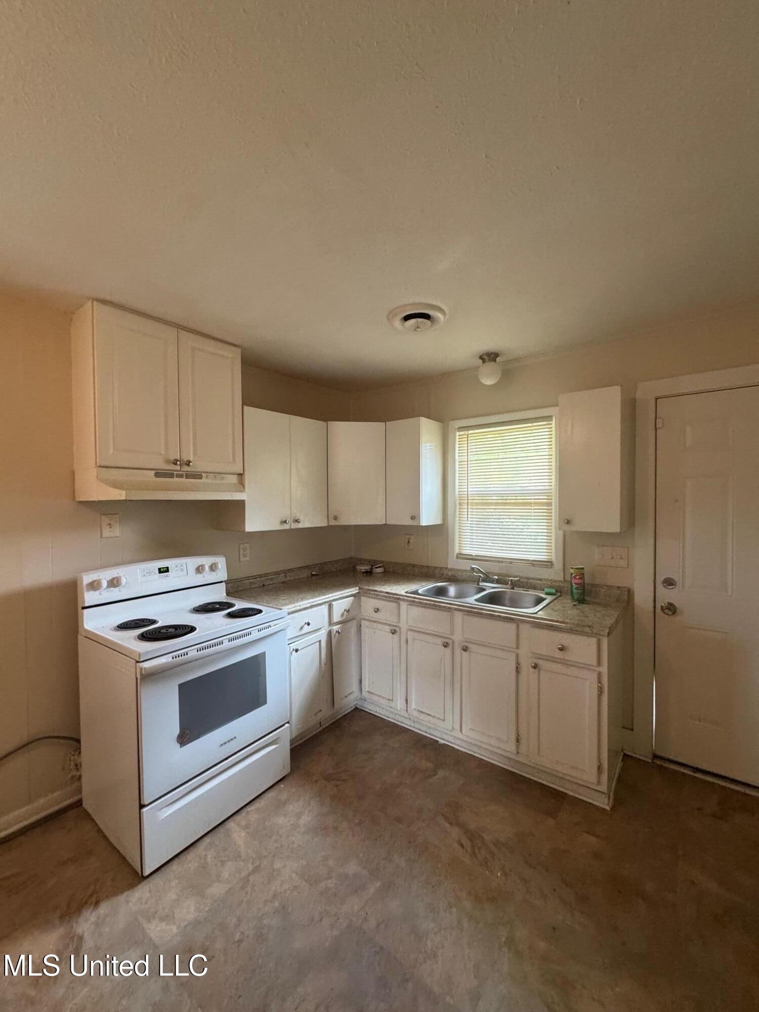 367 Queen Julianna Lane Jackson, MS 39209 - Photo 8 of 20 IMG_5935