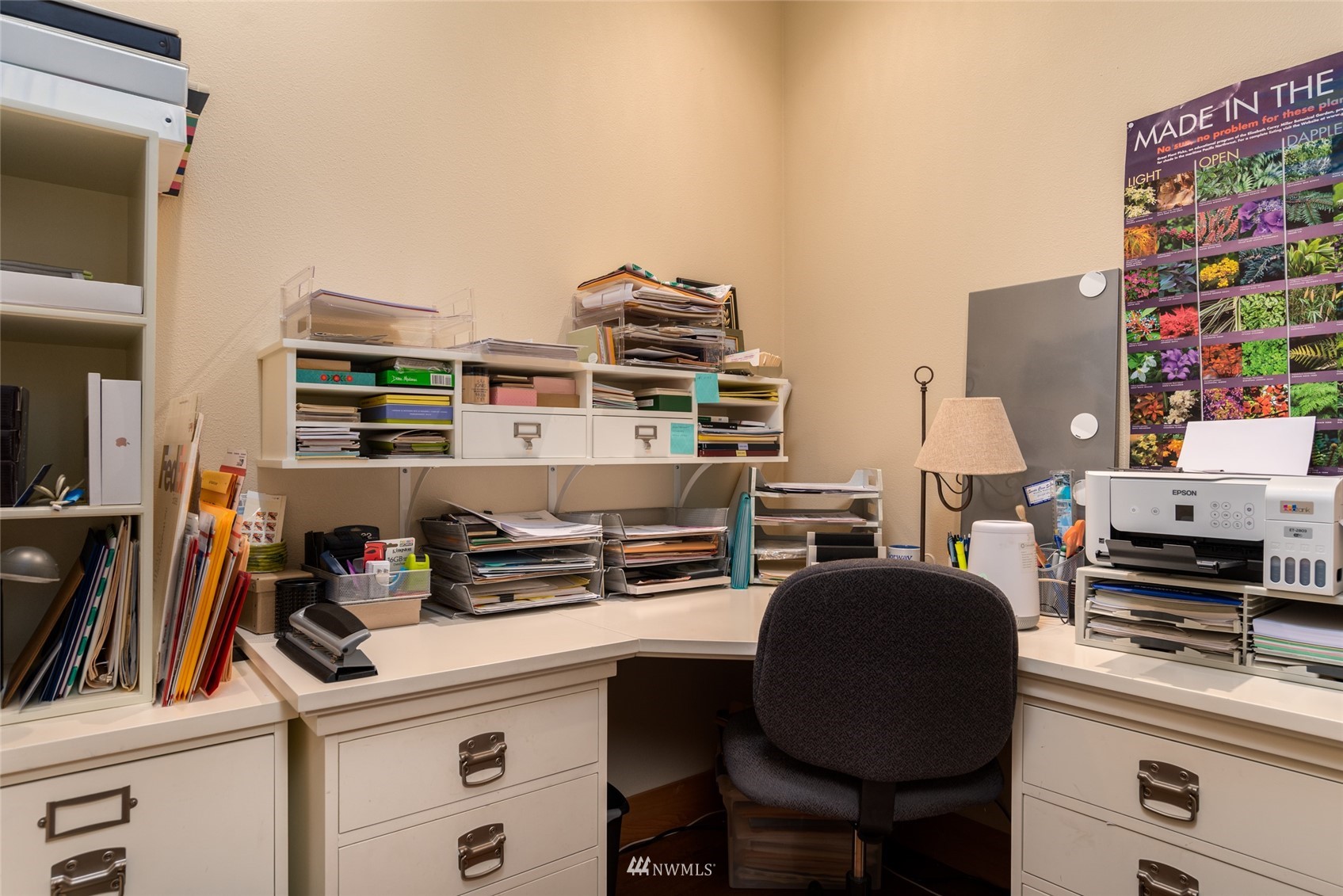 2133 Academy Road Bellingham, WA 98226 - Photo 26 of 40 a kitchen with stainless steel appliances a stove and a refrigerator