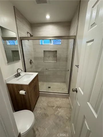 $2,049 | 2573 North Lincoln Street, Burbank, CA 91504