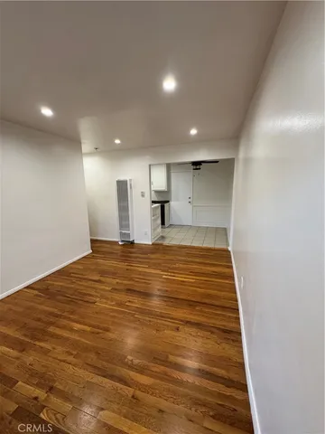 $2,049 | 2573 North Lincoln Street, Burbank, CA 91504