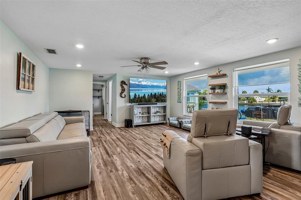 801 Flamingo Drive Apollo Beach, FL 33572 - Photo 12 of 77