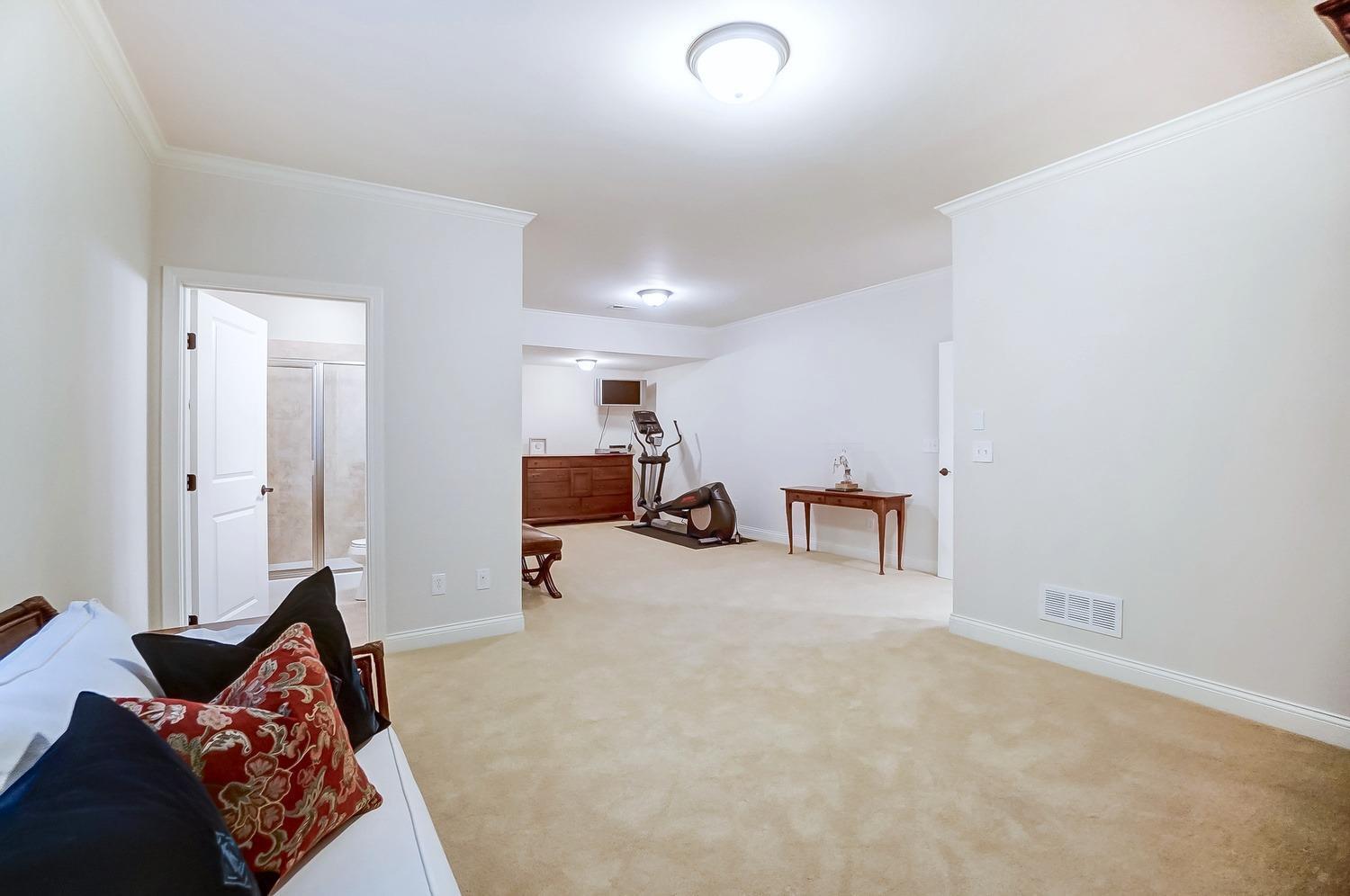 1124 Riverside Drive Cincinnati, OH 45202 - Photo 47 of 50 Gallery Image 47