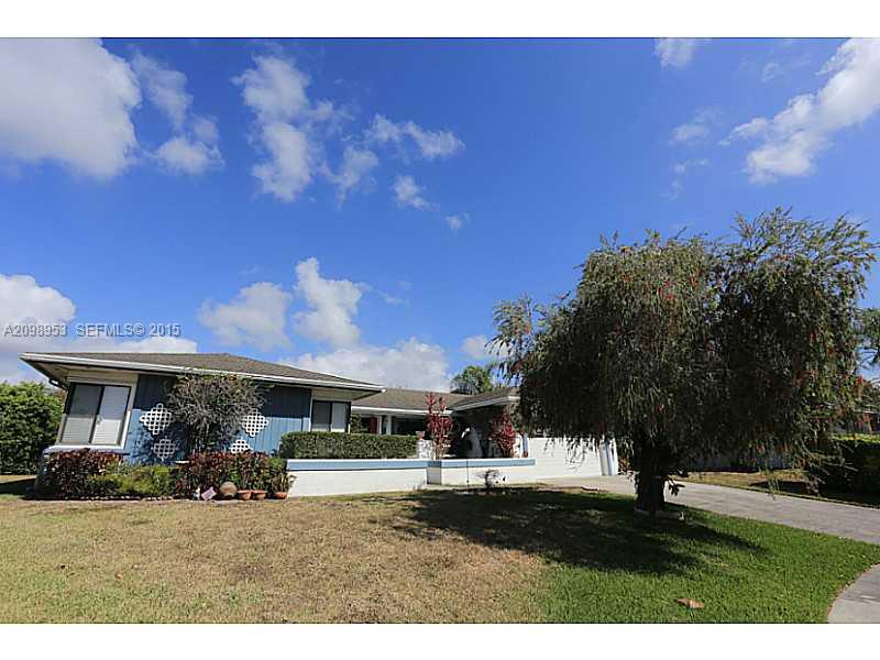 21530 Southwest 97th Place Miami, FL 33189 - Photo 2 of 18 Exterior Front