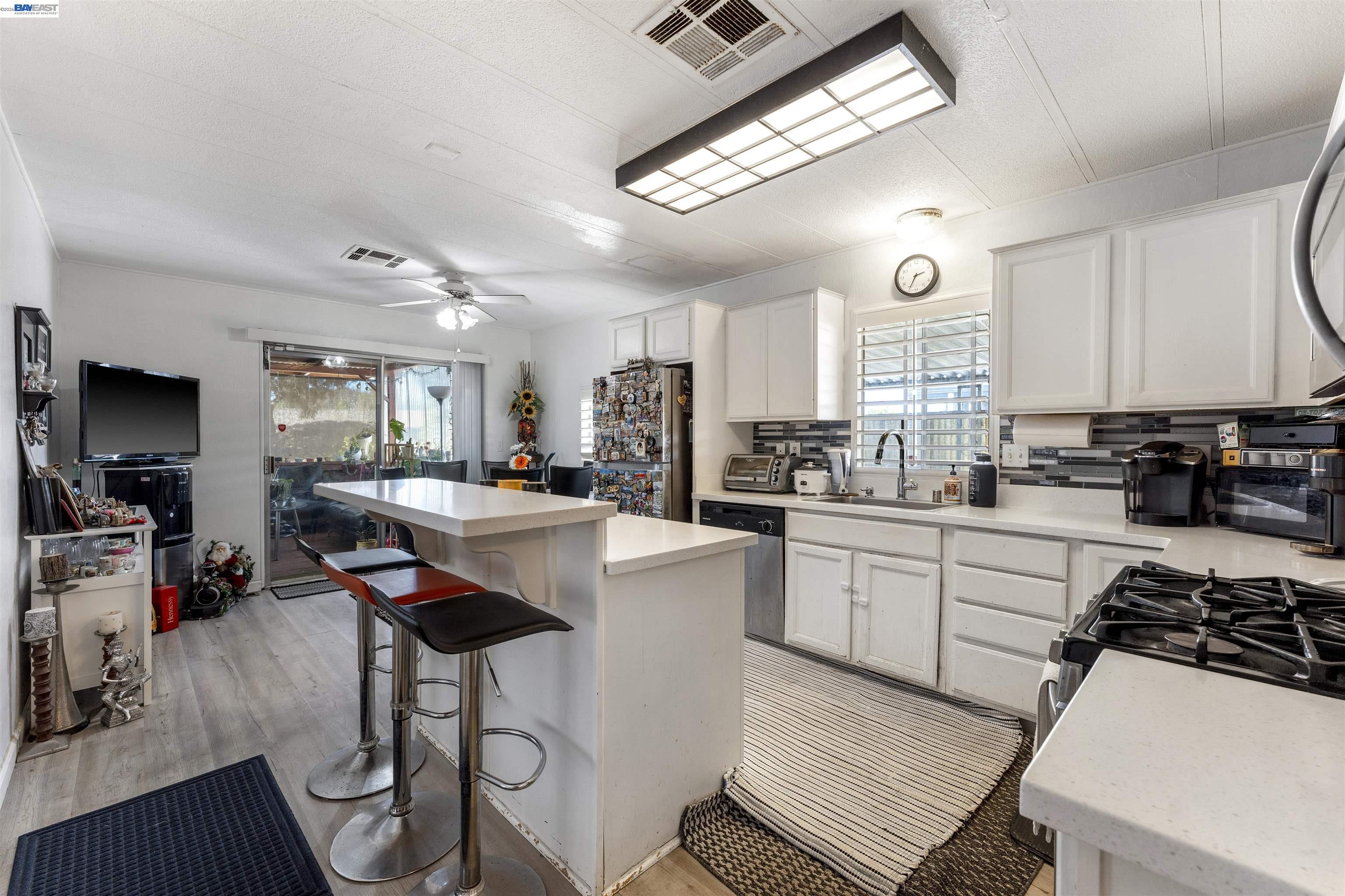 4141 Deep Creek Road, Unit 121 Fremont, CA 94555 - Photo 15 of 51 Gallery Image 15
